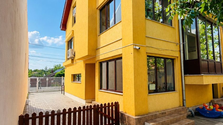 Bucovina–Mehala | 15 camere | 728 mp teren | Proprietate multifuncțională - Poză 4