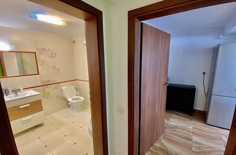 Apartament de inchiriat, zona linistita in cartierul Tractorul. - Poză 13