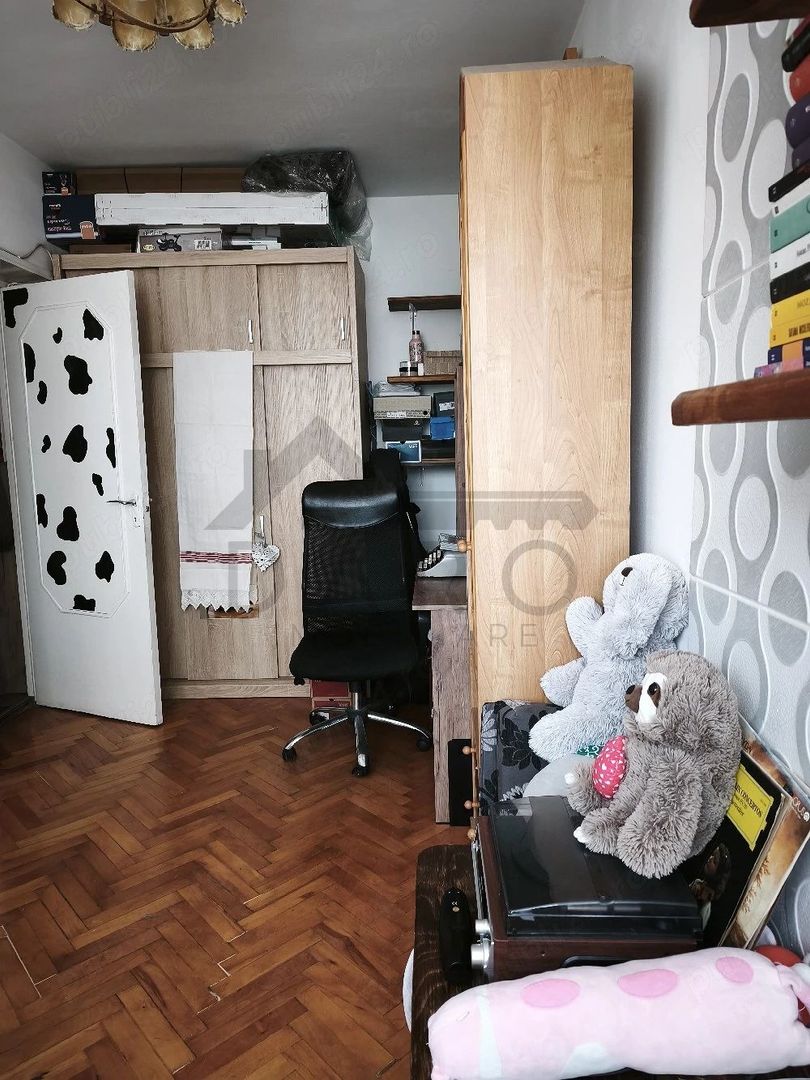 vând apartament cu 3 camere in Tudor zona Fortuna - Poză 7