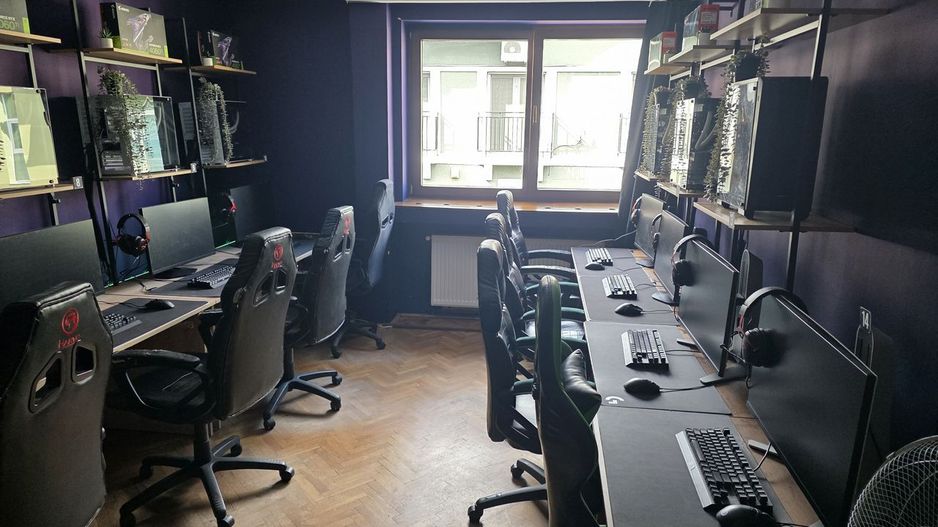 BRASADAS vinde proprietate ultracentrala, doua case 250 mp. - Poză 11