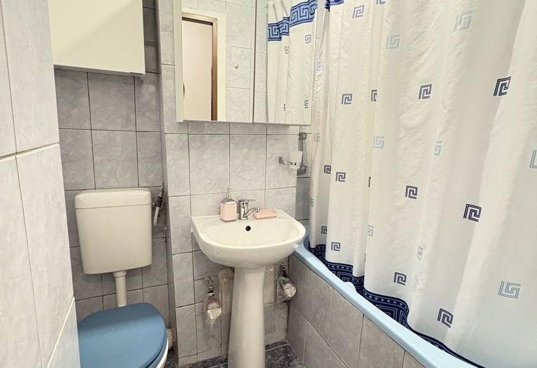 Apartament Luminos 2 camere. Decomandat.  Zona Huedin/ Resita. - Poză 11