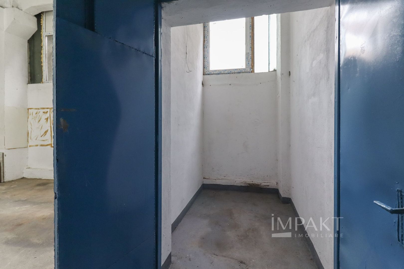 Hala de 250 mp la inchiriat open-space zona Piata 1 Mai - Poză 6