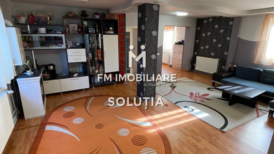 Vânzare casă cu piscină și teren 1.070 mp - Poză 4