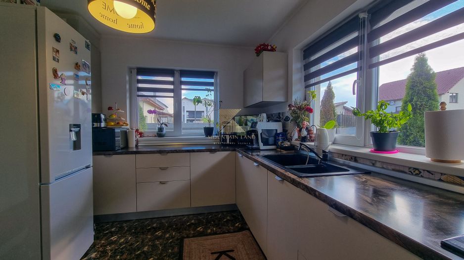 Duplex spațios cu grădină amenajată – Cartier Izvor, Brașov - Poză 3