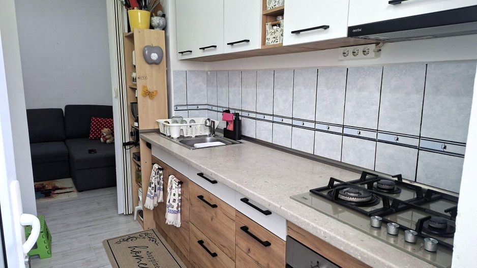 Vila cu 10 camere, destinatie rezidentiala / birouri - Poză 32