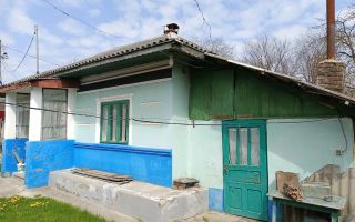 Casă tradițională cu teren generos în Oțeleni, județul Iași - Poză 2