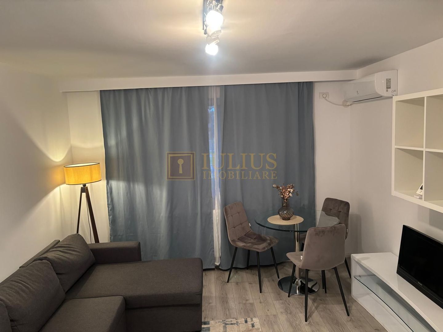 Ultracentral, 2 camere, centrala proprie, prima inchiriere - Poză 8