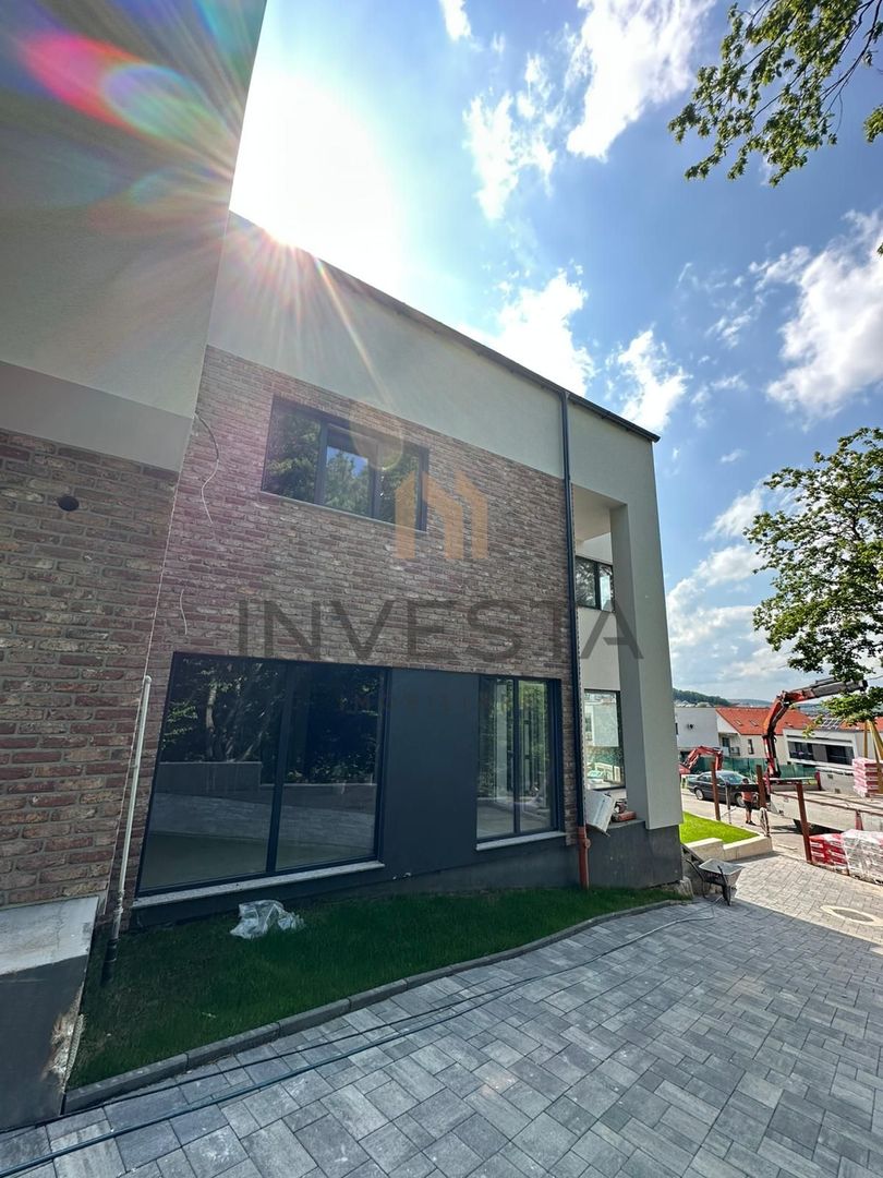 Casa tip duplex, zona strazii Campului! - Poză 4