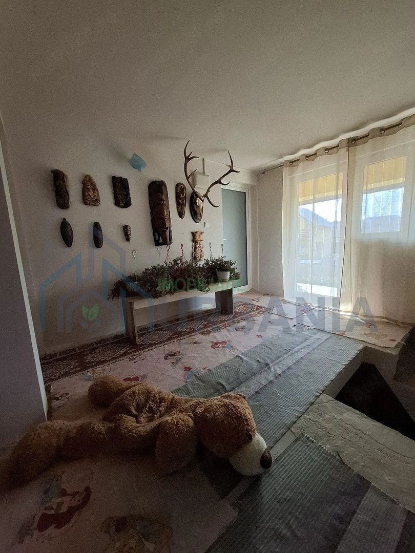 Vilă cu 5 camere și 2 băi, teren 650 mp, în zona Horpaz, Iași - Poză 3