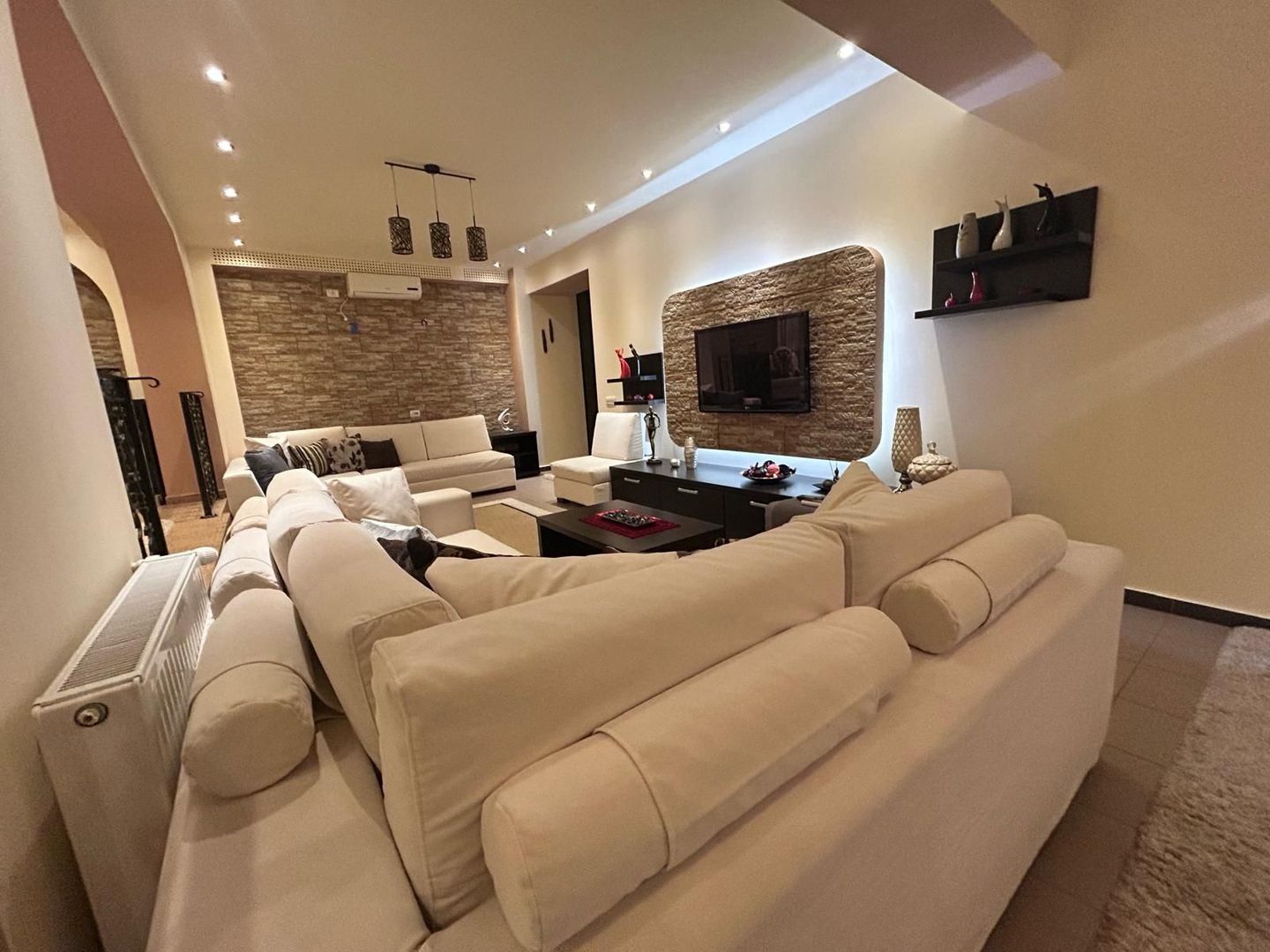 Apartament modern cu 2 camere, 94 mp utili, în bloc nou.Mobilat  si utilat - Poză 14