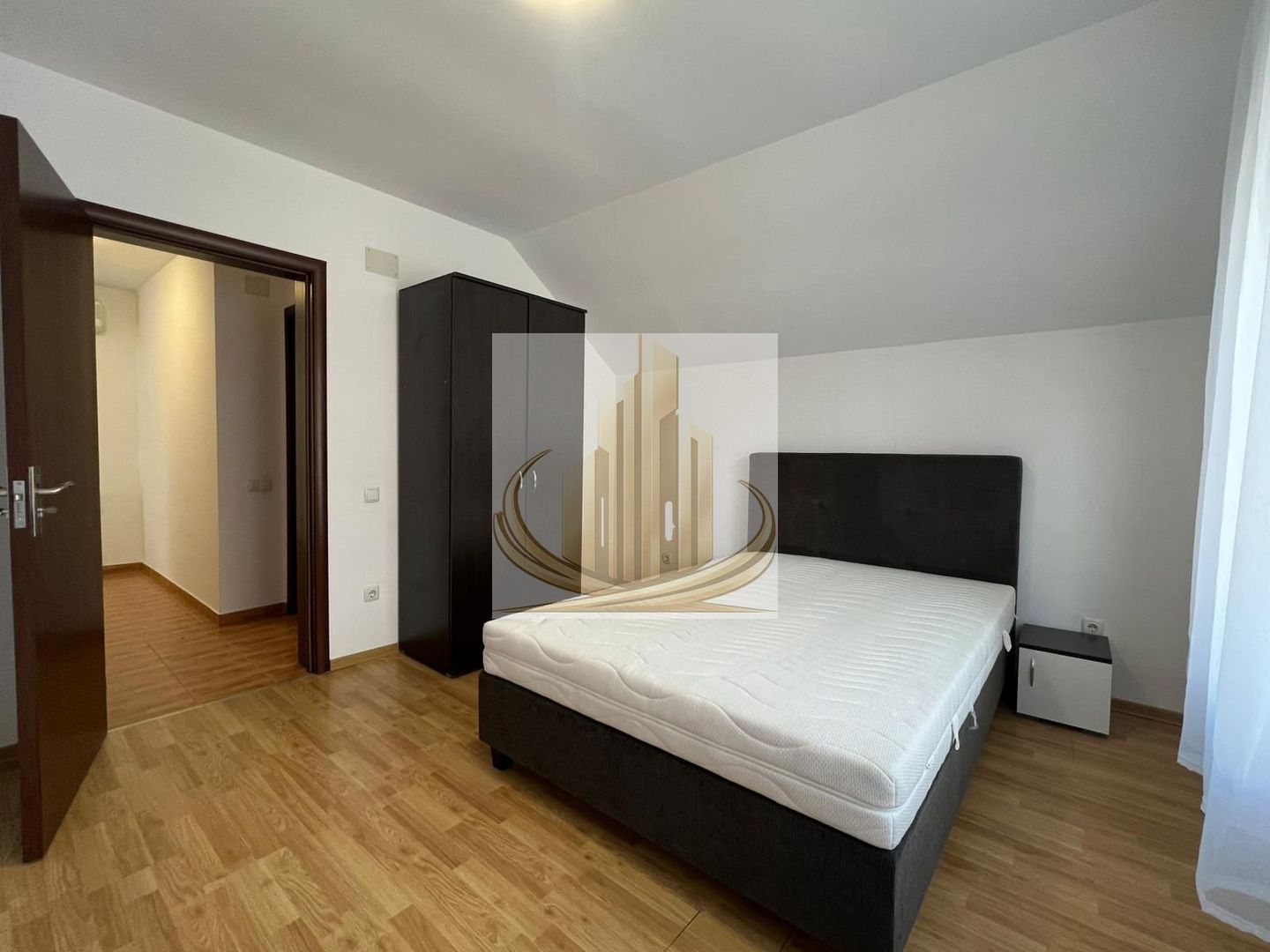 Casă individuală, 115 mp – Dumbrăvița, zonă liniștită, aproape de lac - Poză 3