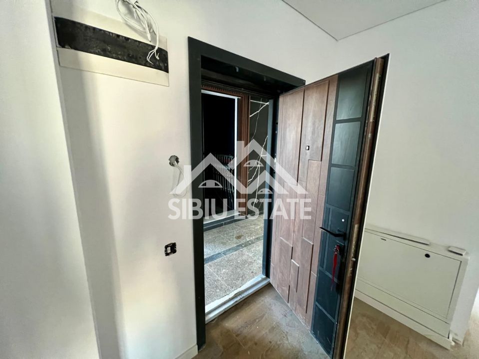 Apartament 3 camere, 2 bai Sibiu central Imobil Top lift garaj boxa - Poză 19