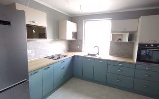 Apartament cu 3 camere  in zona centrala a Brasovului - Poză 2