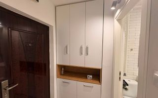Studio renovat cu balcon inchis si bucatarie separata pe Siretului - Poză 7