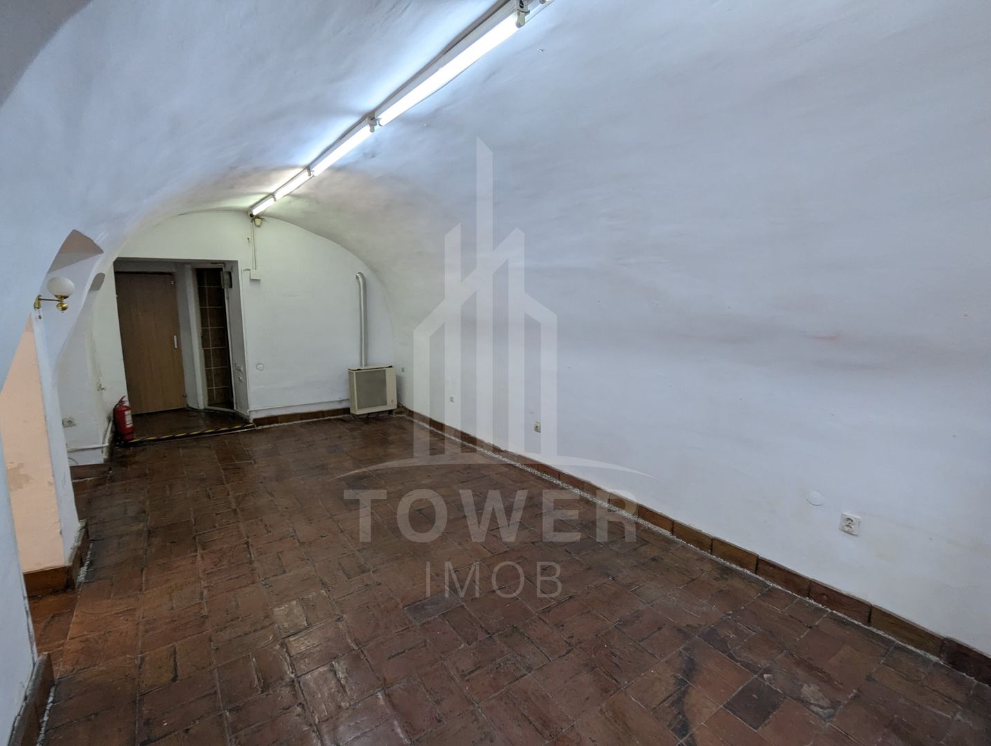 Spațiu comercial/birouri de închiriat - 60 mp utili - Central, Sibiu - Poză 3