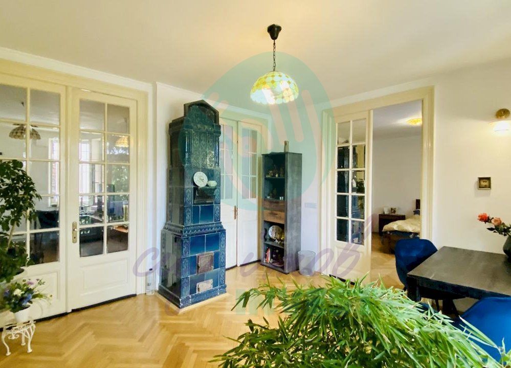 Casa cocheta cu gradina - Poză 2