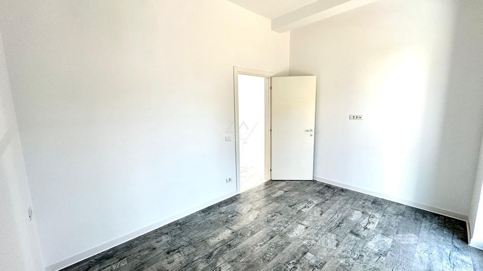 Bloc nou cu finisaje deosebite. Etaj intermediar. Loc de parcare. - Poză 5