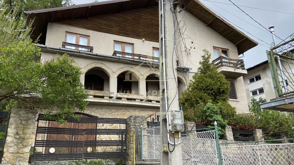 VILA 5 CAMERE, TEREN 1500 MP, CENTRAL CAMPULUNG - Poză 7