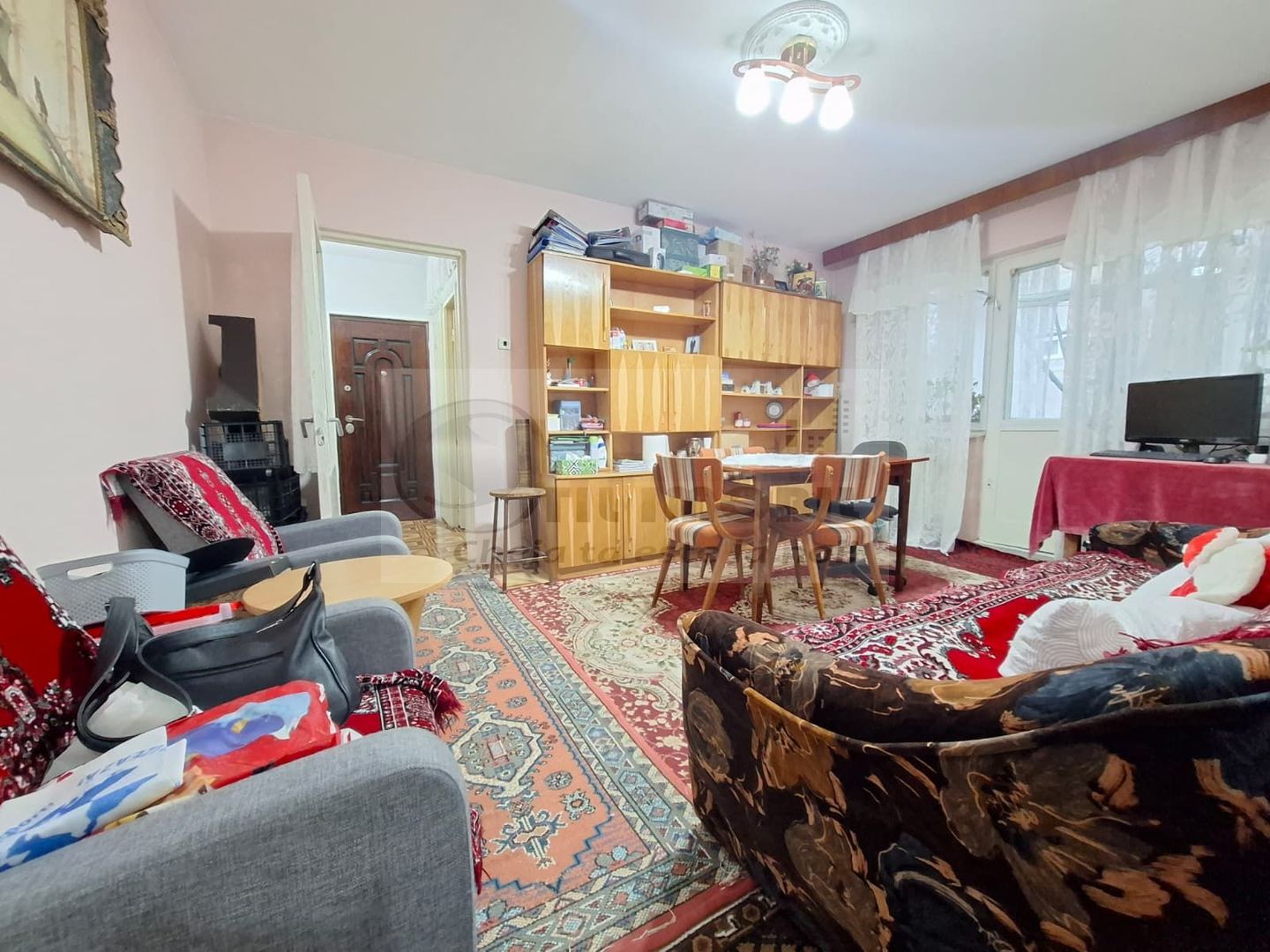 Apartament 3 camere Dacia, etaj 3, fara risc, pe mijloc - Poză 2