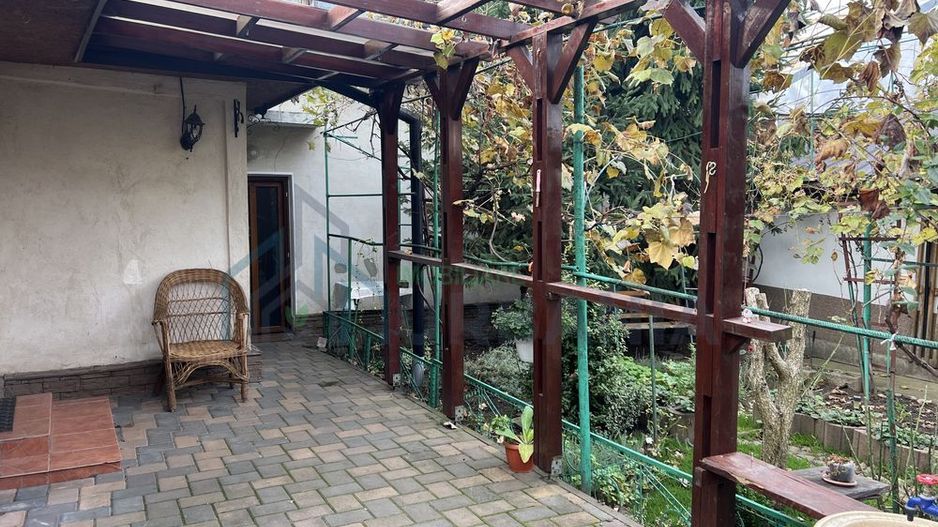 Inchiriere casa in Centru Podul de fier - Poză 8