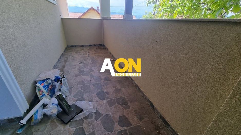 Casă modernă cu 3 dormitoare, terasă și teren generos - Poză 13