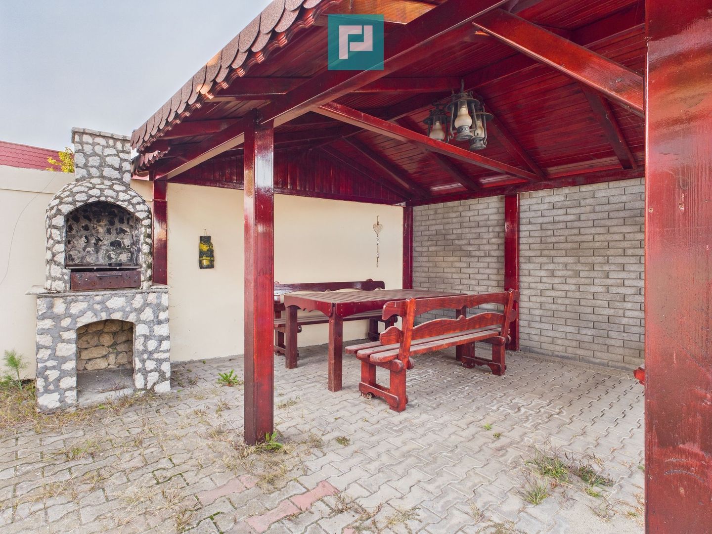 Casă spațioasă cu 4 camere în Vladimirescu - Poză 19