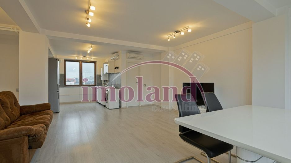 Vanzare - apartament 3/4 camere - Piata Floreasca - Poză 1