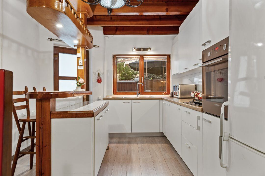 Vilă spațioasă de închiriat 6 camere piscină încălzită zona de Nord - Poză 8