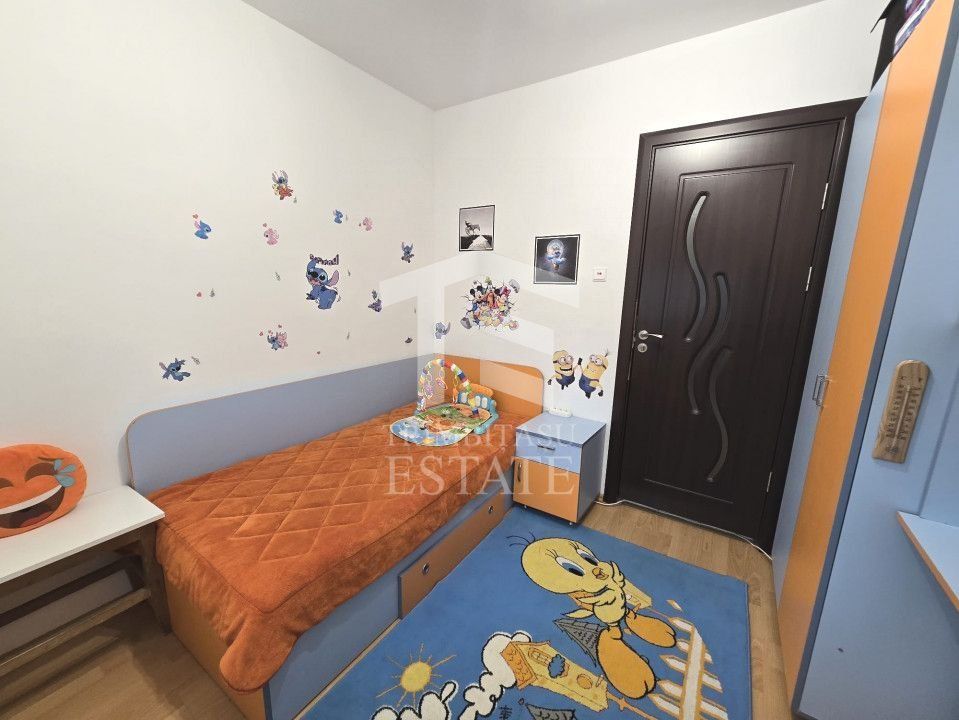 INEL I - Apartament cu centrala pe gaz, loc de parcare si pod de 60 mp - Poză 17