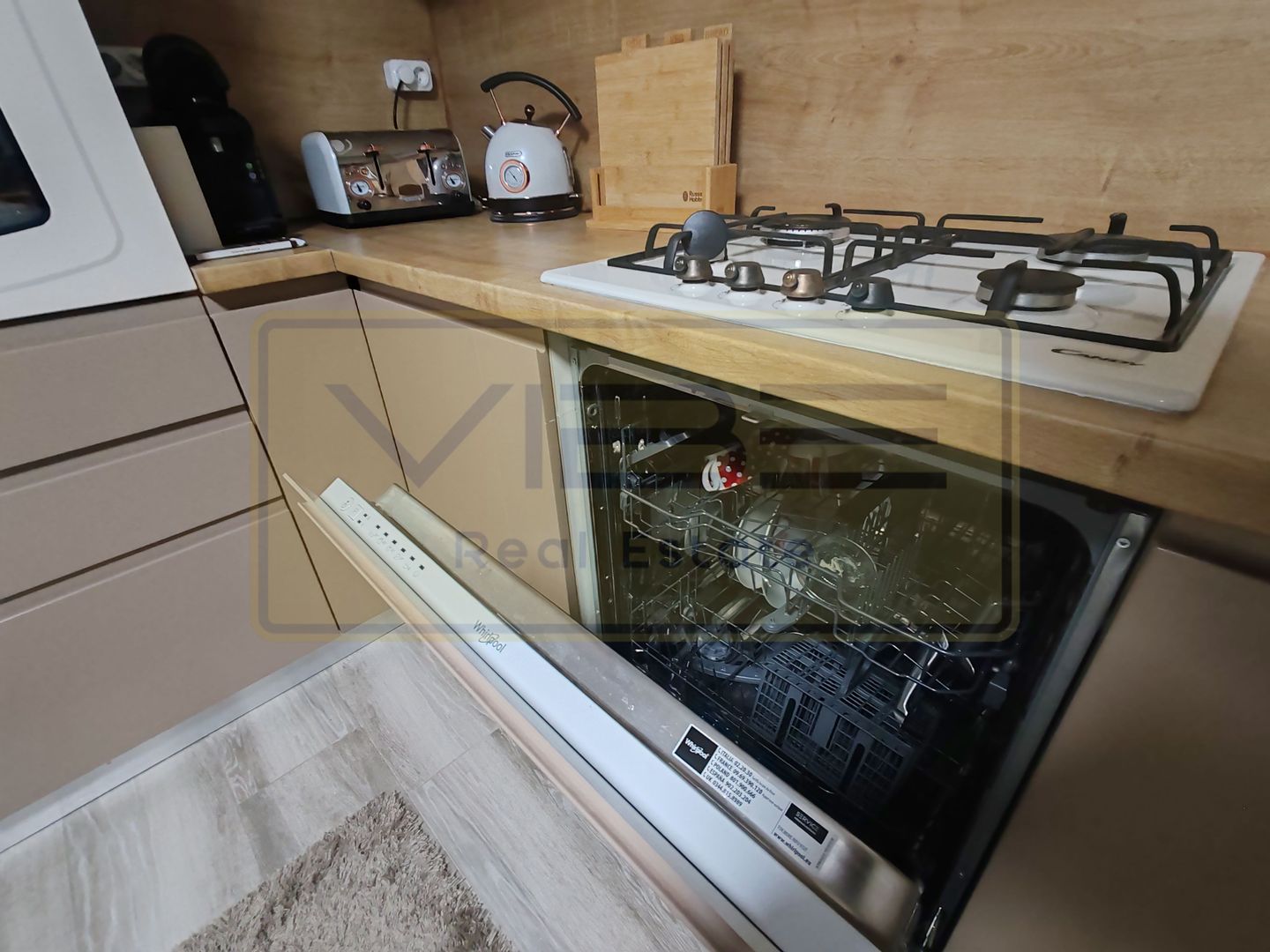 Duplex-4 camere - Mobilat Modern-Valea Adanca-``5 Drumuri`` - Poză 16