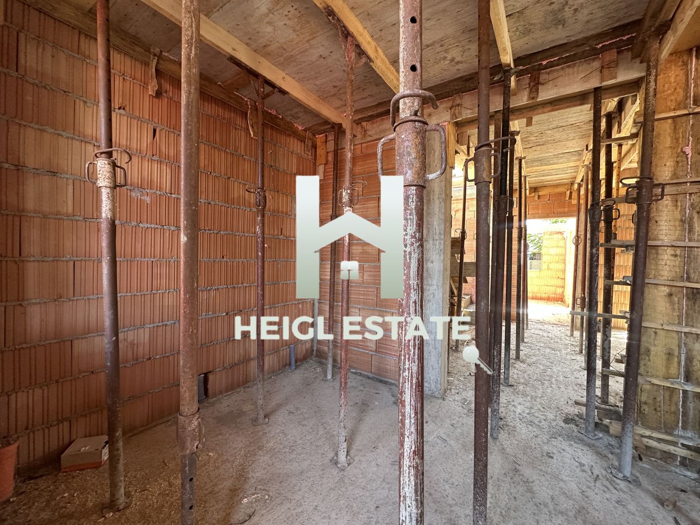 Duplex despărtit prin cameră tehinca Mosnita Noua - Poză 4