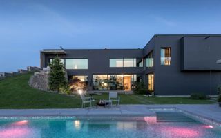 Proprietate unica de vanzare cu 3 corpuri de clădire - Poză 2