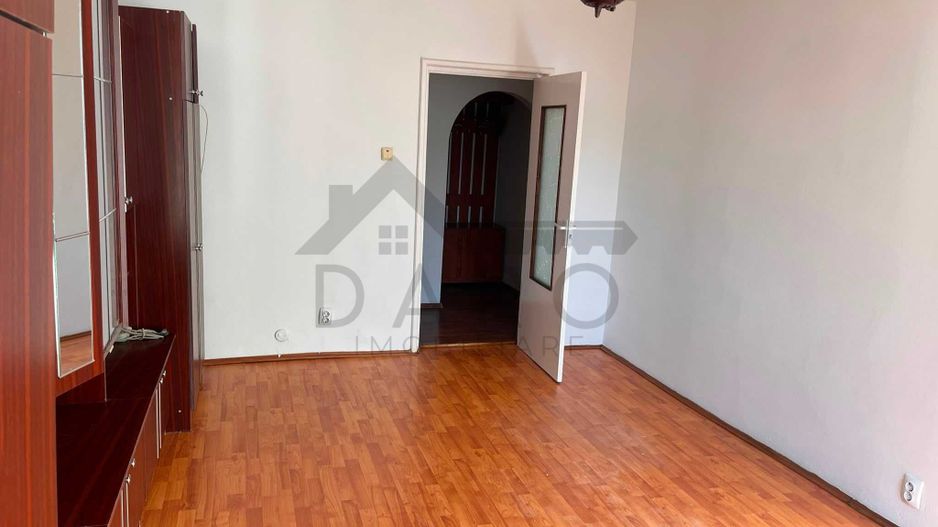 De închiriat: Apartament 3 camere in Cristesti - Poză 1