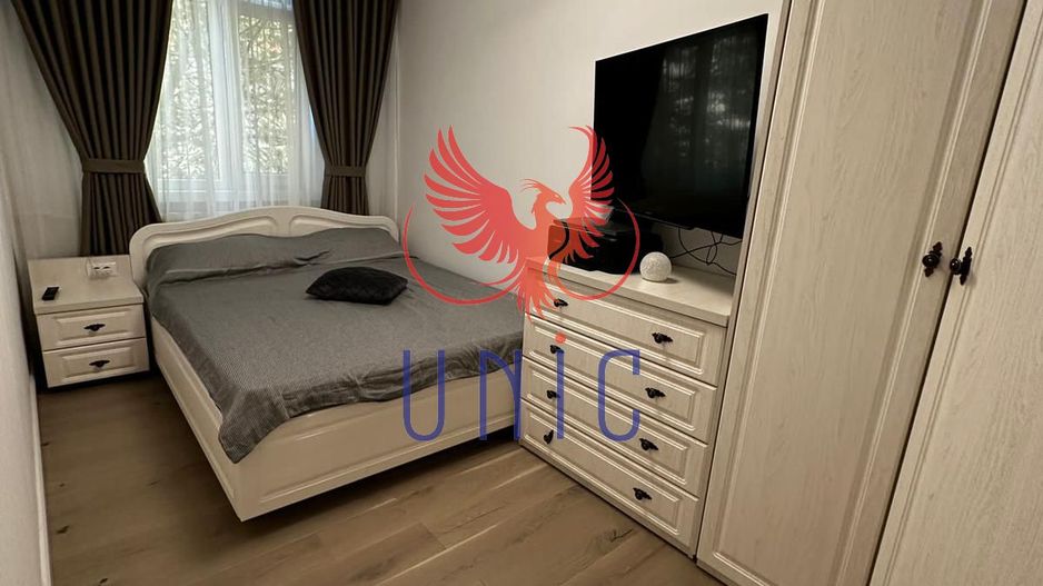 Apartament lux 3 camere Craiovita Noua - Poză 5