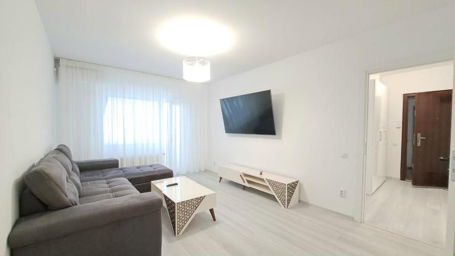 Închiriere Apartament cu 3 camere, 2 bai, 2 balcoane, renovat, zona Dristor - Poză 1