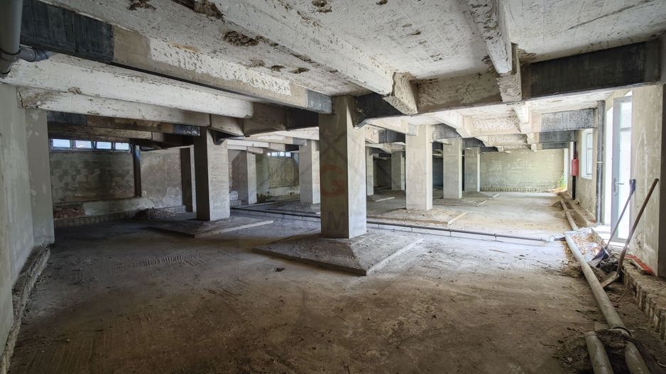 SAD 381 mp utili,  Complex Studentesc, vizibilitate excelenta. - Poză 4