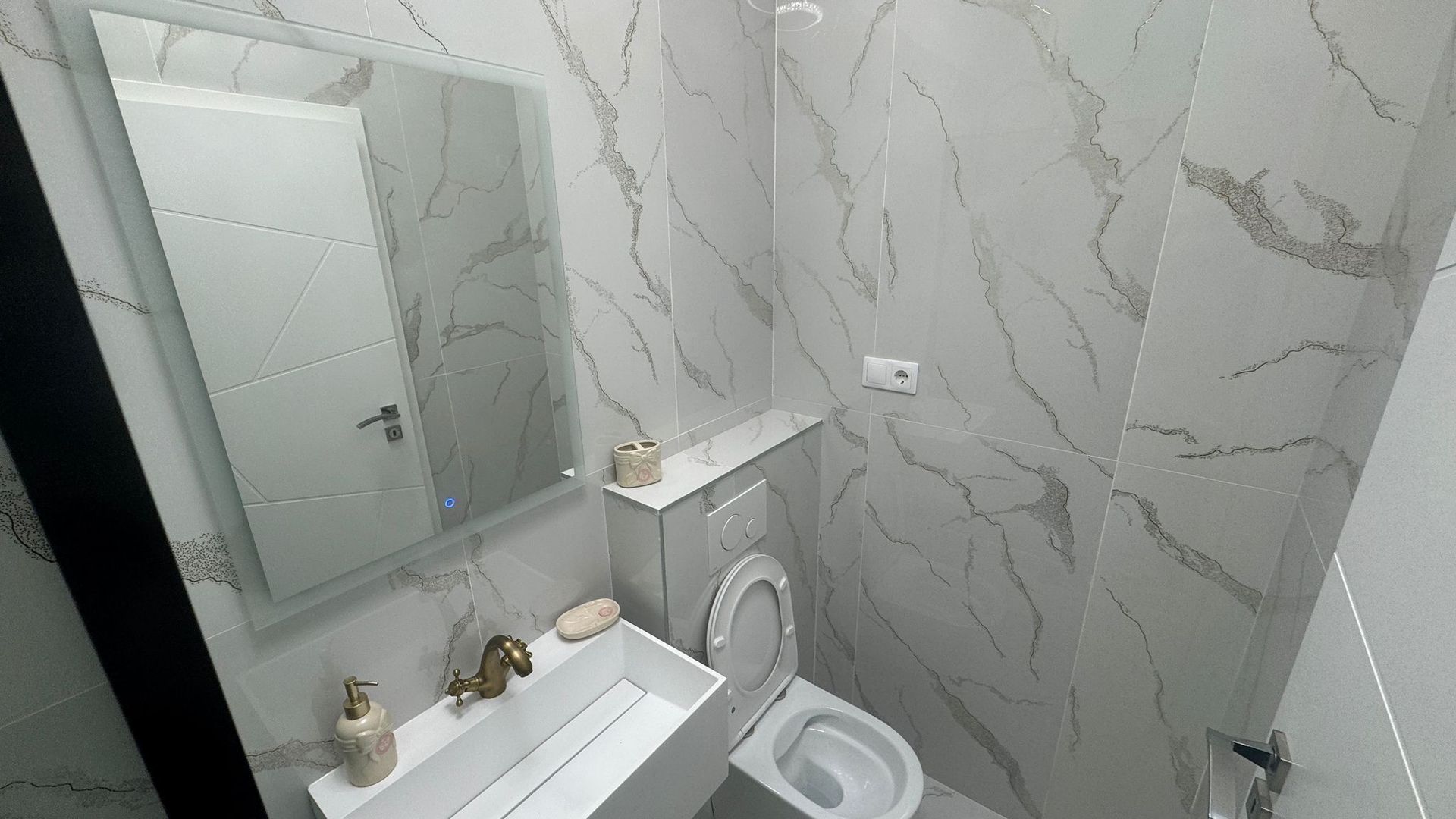 Apartament 3 camere de închiriat – zonă centrală, lângă Mall-ul nou - Poză 23