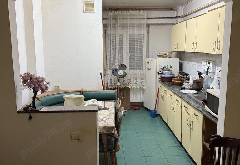 Vand Apartament 2 Camere - Poză 1