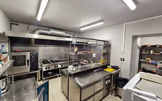Clădire istorică ultracentrală, PUB + 13 birouri, S+P+M, renovată 2024 - Poză 11