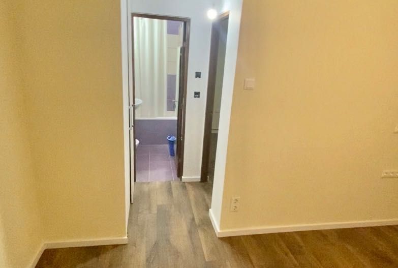Apartament 2 camere etaj 2/4 Carpați 1 - Poză 4