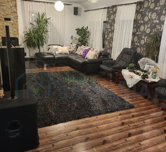 Casă de vânzare în Dancu, 180 mp utili, teren 530 mp, construită în 2018 - Poză 1