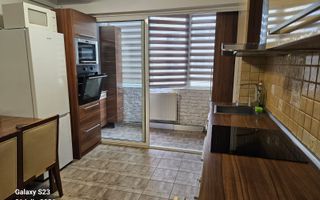 Apartament 3 camere Sibiu | Vasile Aaron | 70 mp, etaj 1, lift - Poză 3