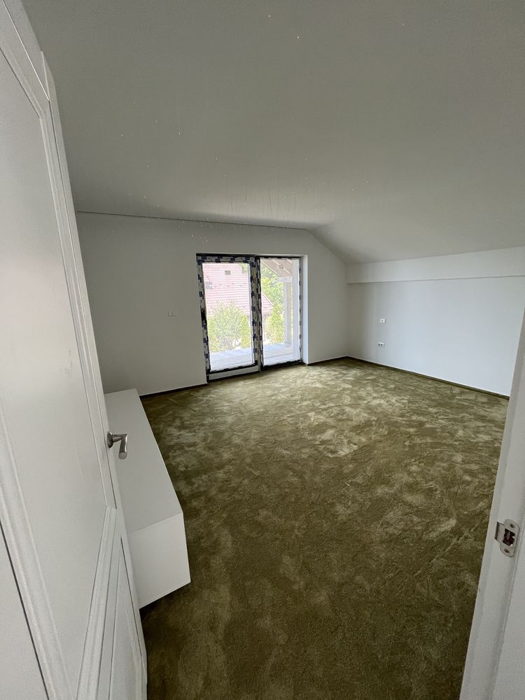 Vand casa in Bucium cu vedere la oras - Poză 4