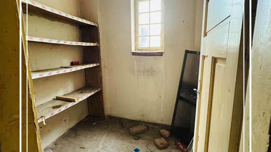 De vanzare Apartament de renovat 4 camere generoase Central Arad - Poză 7