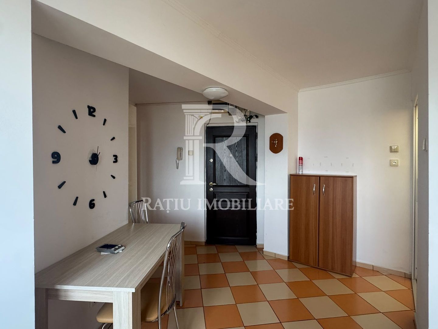 De inchiriat | Apartament cu o camera |  vedere panoramica | Nufarul - Poză 3