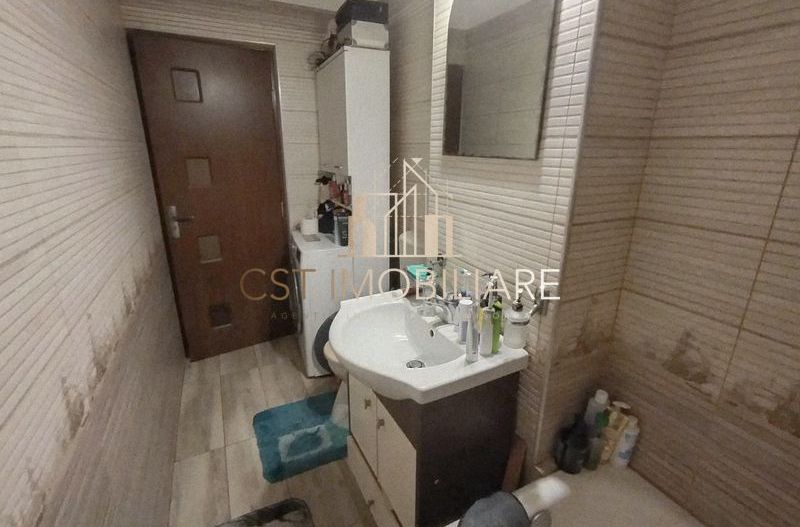 Sagului - Apartament 3 Camere - Decomandat - Etaj 3 - Poză 3