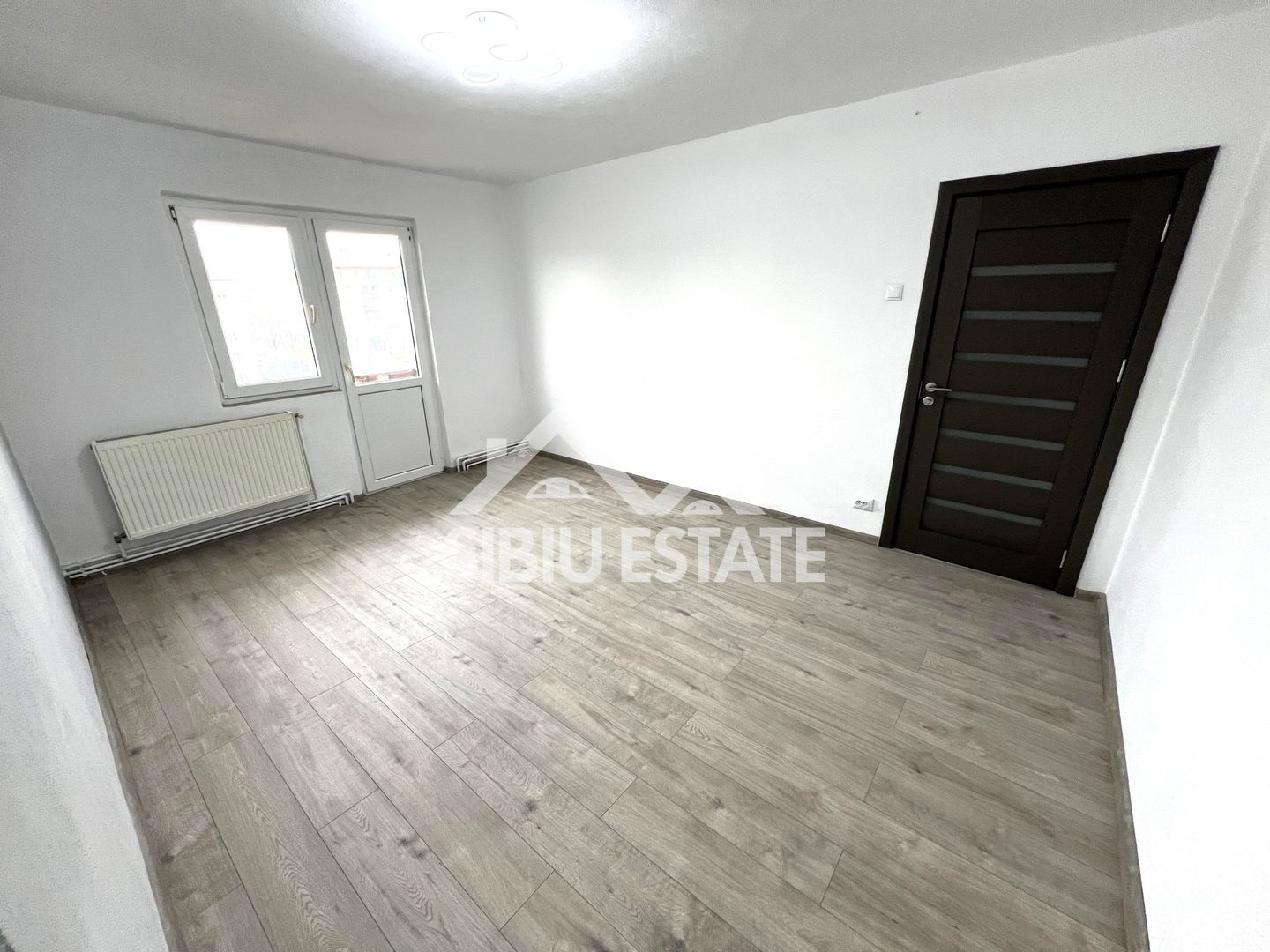 Apartament 2 camere cu balcon, pivnita Sibiu, scoala 9 - Poză 9