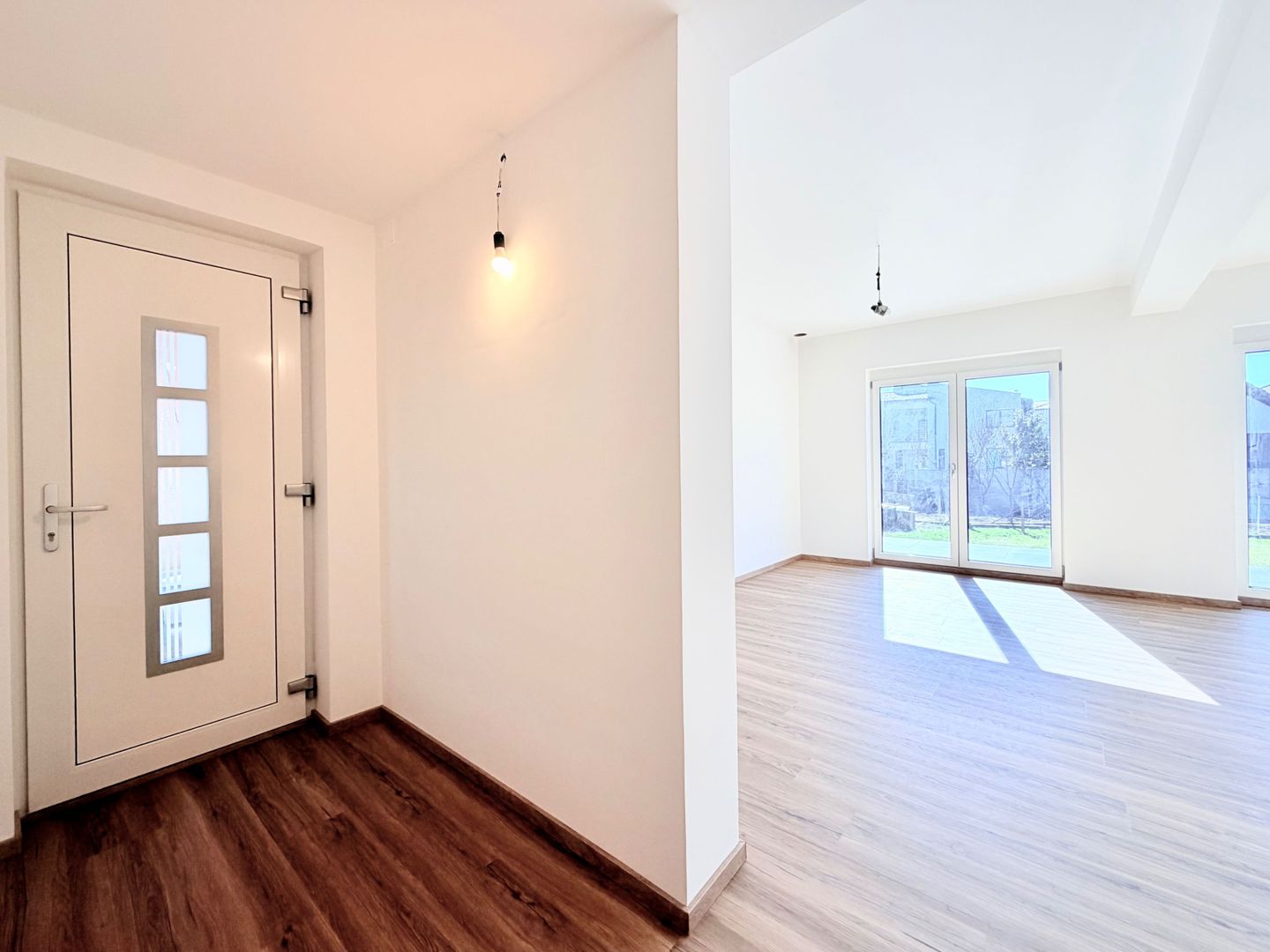 Casa parter prima închiriere – liniste si acces rapid spre centru - Poză 17