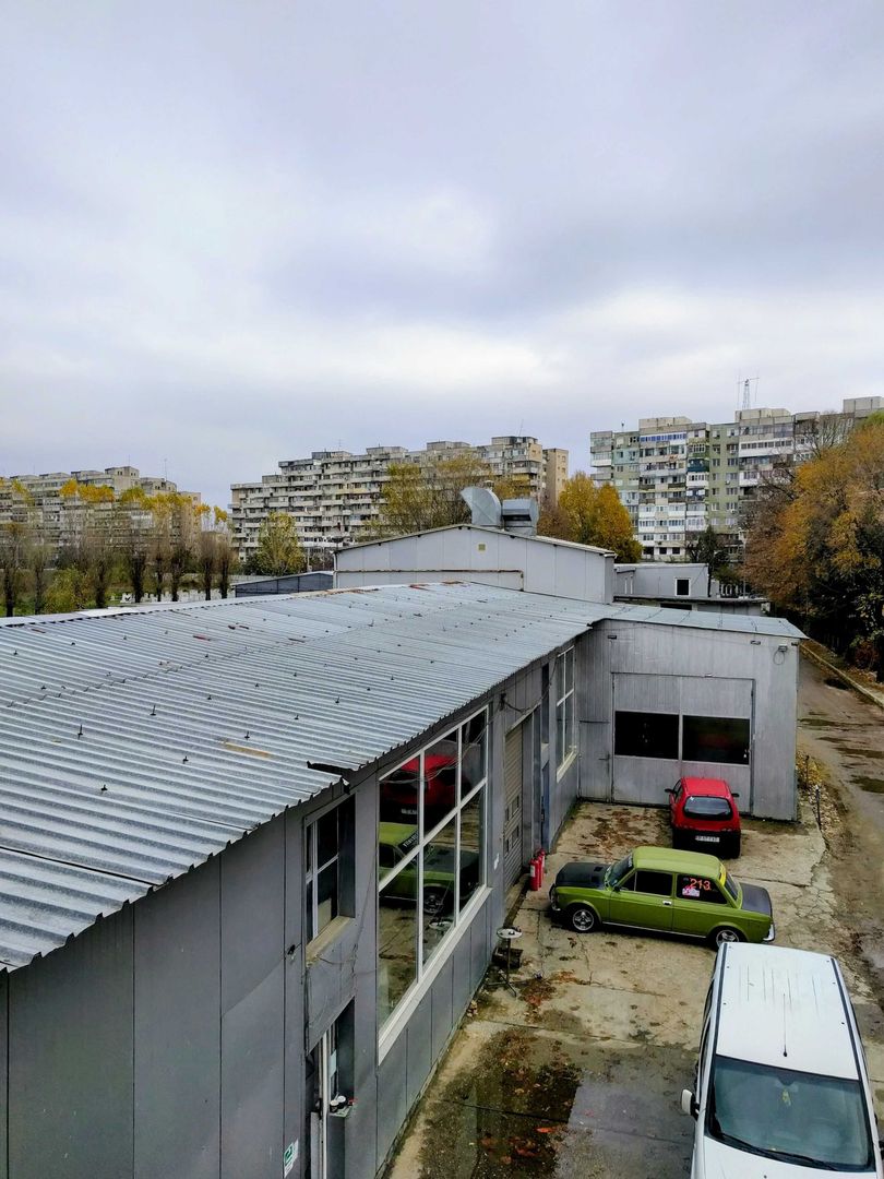 Vanzare imobil +teren. Service auto showroom Luica - Poză 2