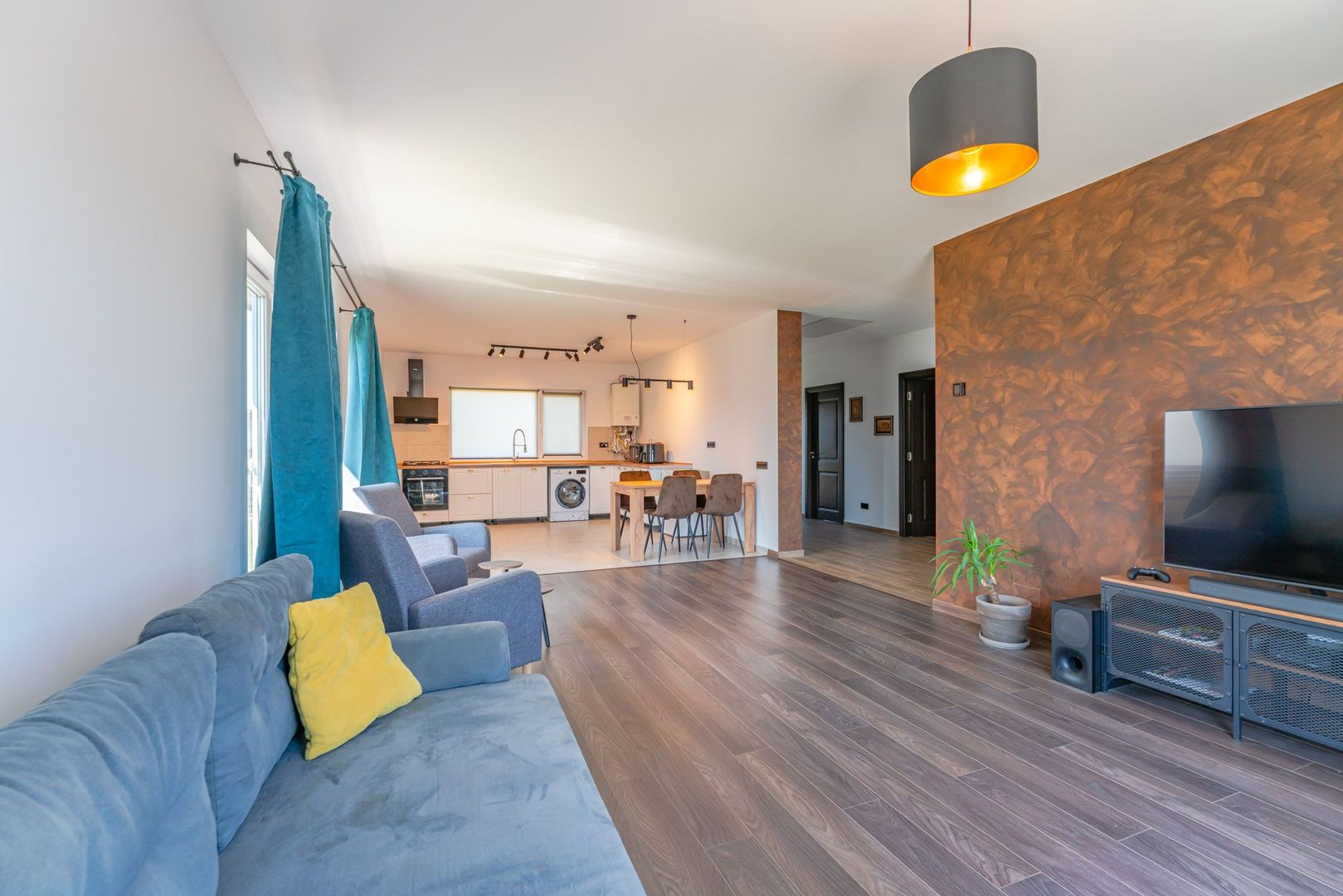 Casă Individuală de Închiriat, Încălzire în Pardoseală, Teren 400 mp - Poză 4